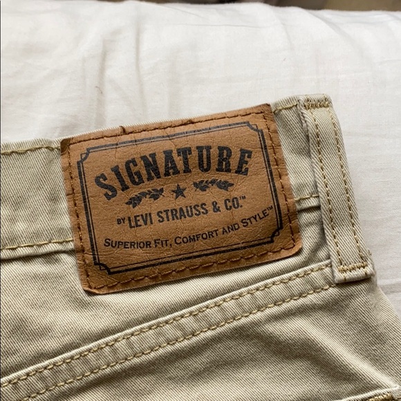 Levi’s khaki pants - Picture 5 of 6